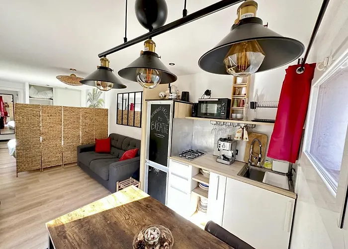 Breathe Guest-house *